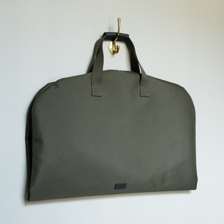 Utility Suit Carrier in Heavy Nylon – Olive