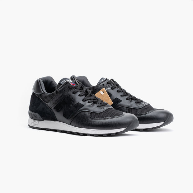 576 Sneaker in Black
