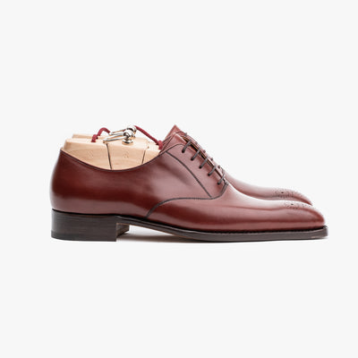 Medallion oxford in vintage red calf