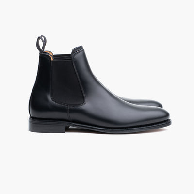 Chelsea Boot in Black Calf