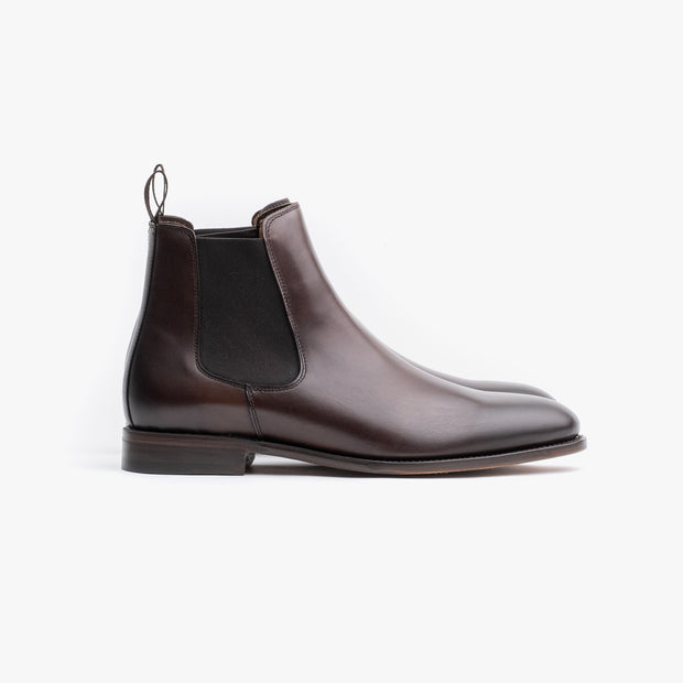 Chelsea Boot in Dark Brown Calf