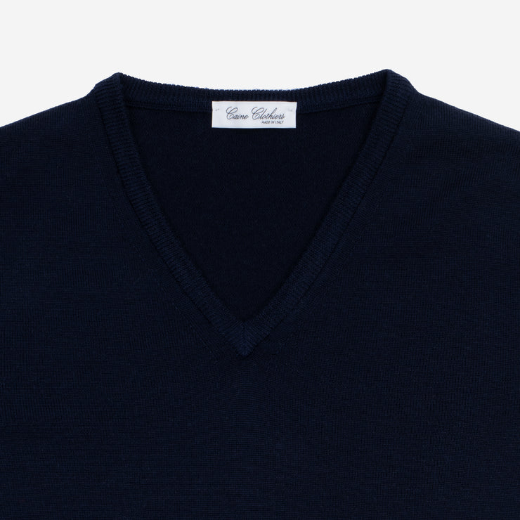 V-neck in Navy Merino Wool