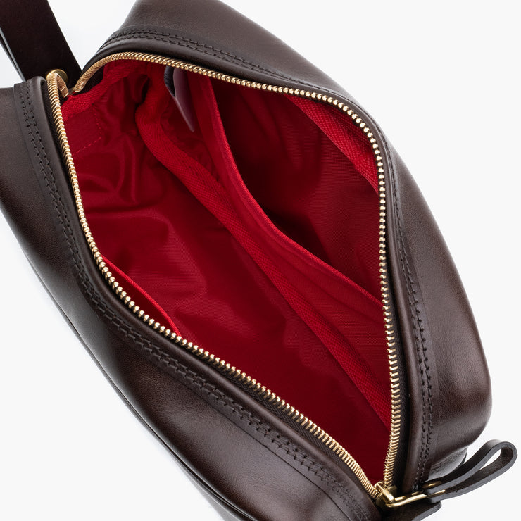 Travel Kit in Dark Brown Waxed Leather