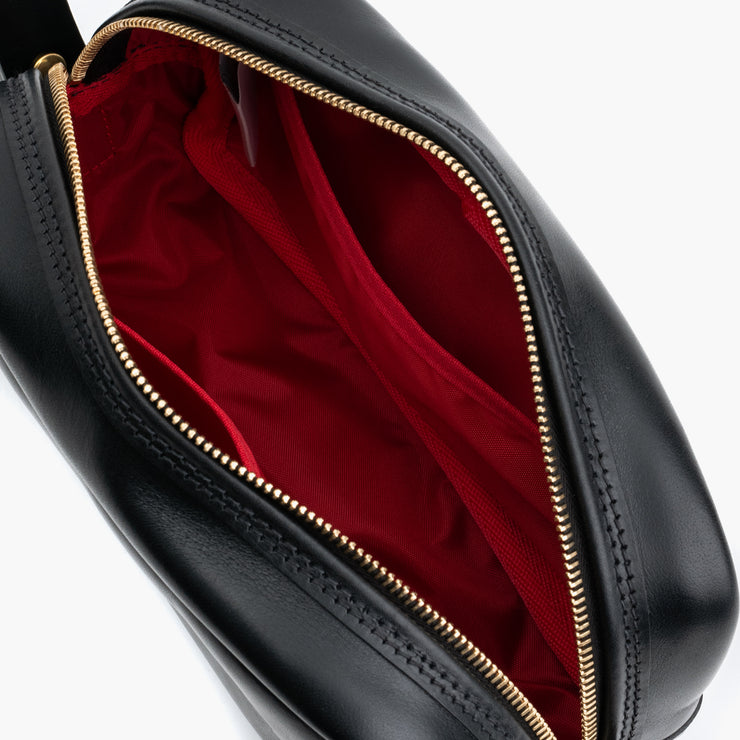Travel Kit in Black Waxed Leather