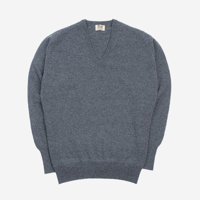 Gordon V-neck Sweater in Medium Grey Geelong Wool